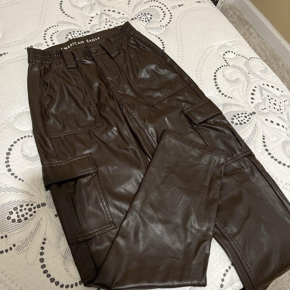 American Eagle Outfitters Women's Brown Cargo Pants